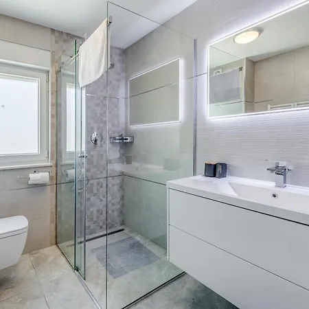 Luxury Paradise Podstrana