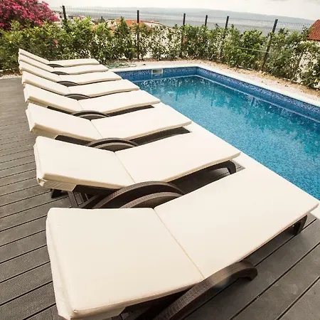 Luxury Paradise Apartment